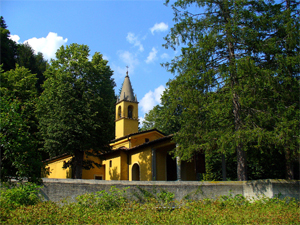 Il-Santuario-della-Madonna-di-Campoe.jpg
